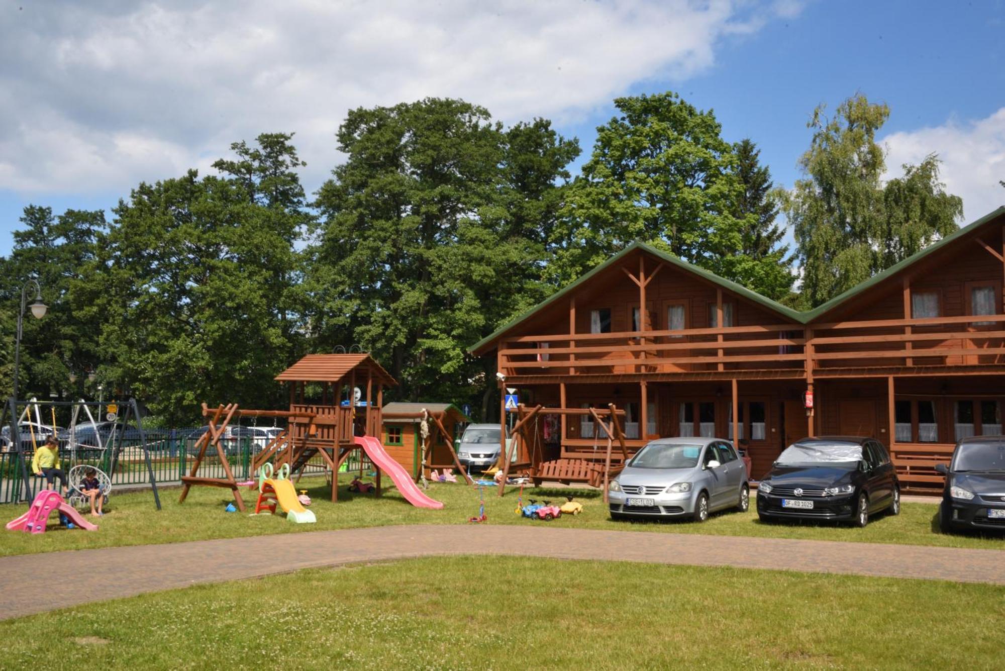 Mlodziezowy Domek Dla Grup Eldorado Mielno Centrum, 200M Od Morza Exteriér fotografie