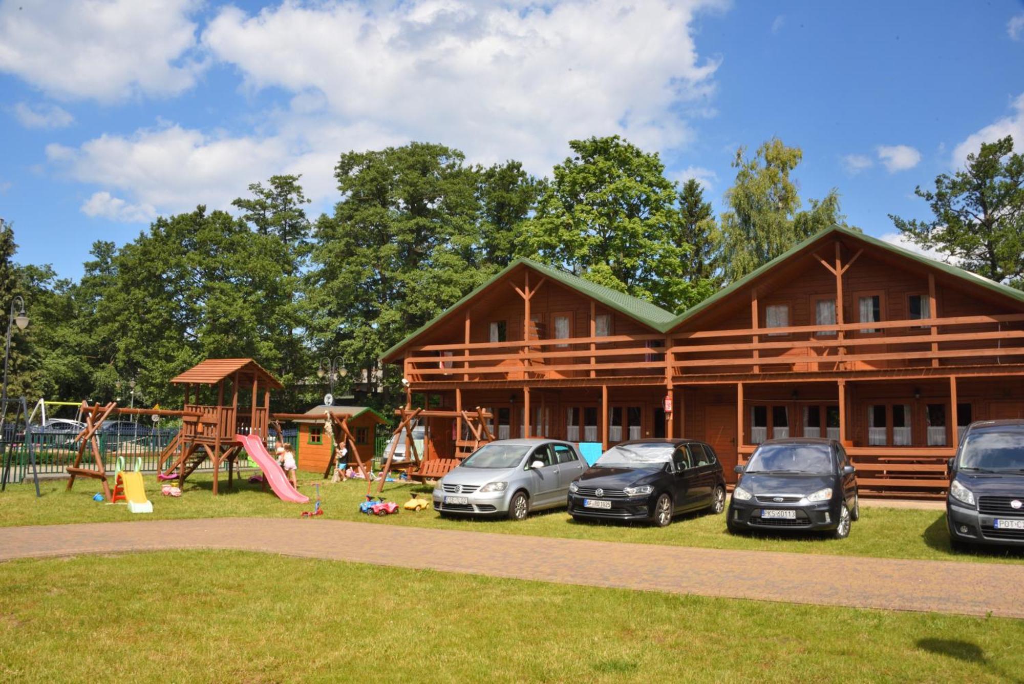 Mlodziezowy Domek Dla Grup Eldorado Mielno Centrum, 200M Od Morza Exteriér fotografie